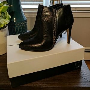 EUC Ann Taylor Alligator Embossed Booties 8M